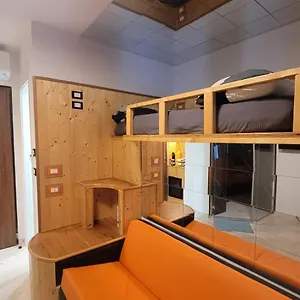 Bed & Breakfast 4roomz, Bologna